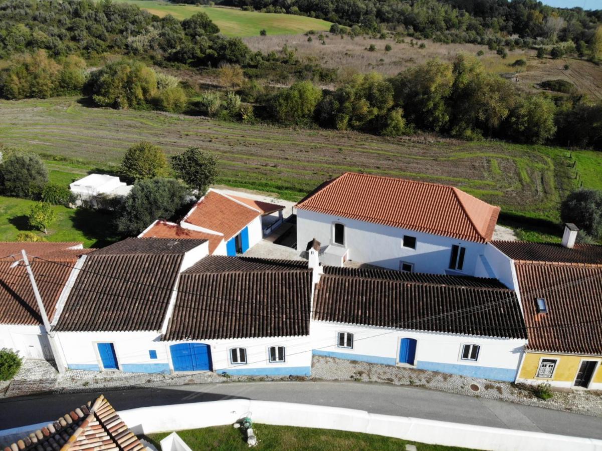 Azoia 10 - Casas de Campo&Hostel Azoia de Baixo Exterior foto